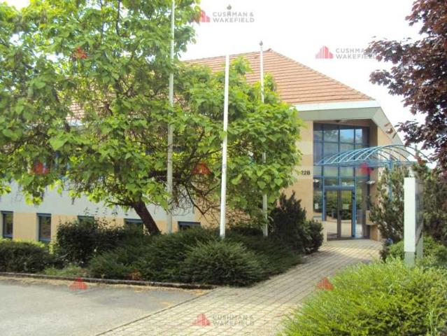 Location bureaux Dijon Proche Centre Commercial Toison d'Or et Tramway