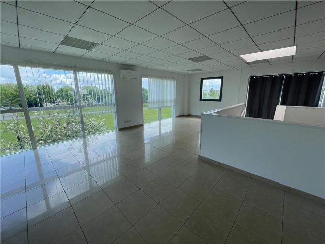 Location bureaux Évreux Proche commerces et voie rapide