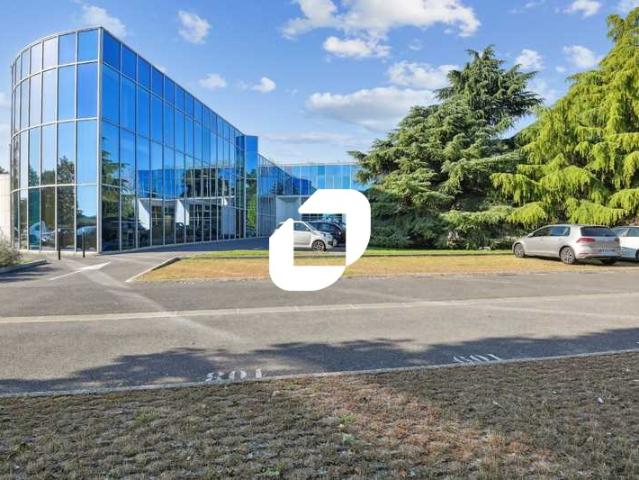 Location bureaux Évry Courcouronnes Proche RER D et bus
