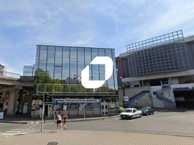 Location bureaux Evry Proche RER D, tribunaux et centre commercial