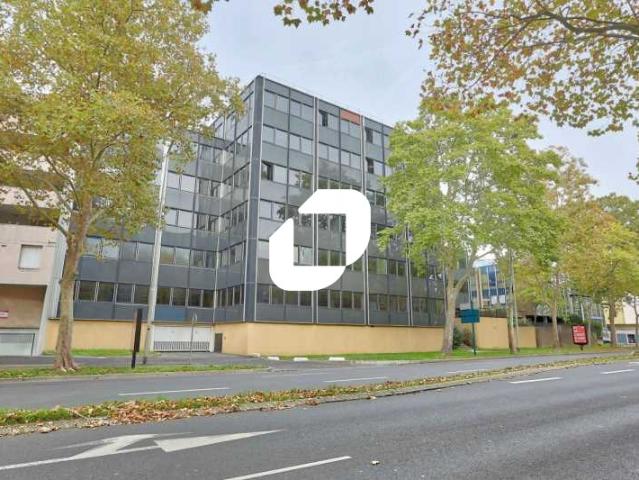 Location bureaux Evry Proche tribunaux et centre commercial Evry 2