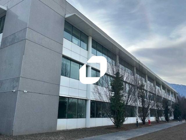 Location bureaux Eybens, proche grands axes et centre commercial Grand Place