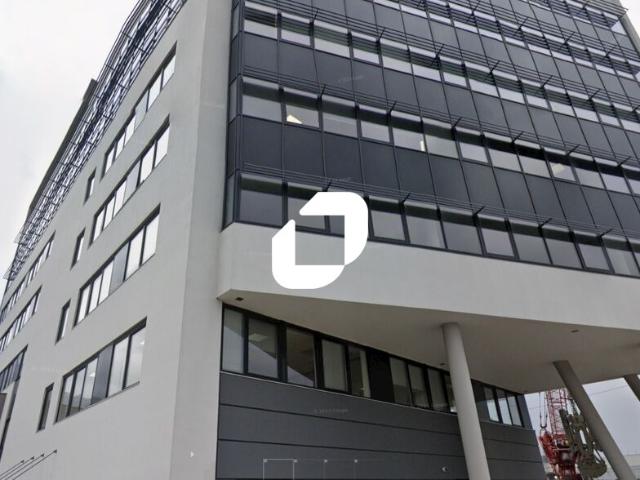 Location bureaux Échirolles 3e Proche tram A, bus et axes routiers