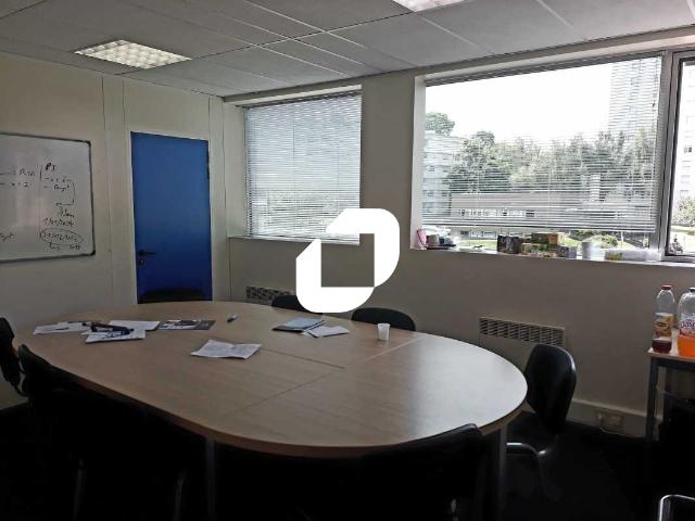 Location bureaux Franconville centre Proche gare et autoroutes