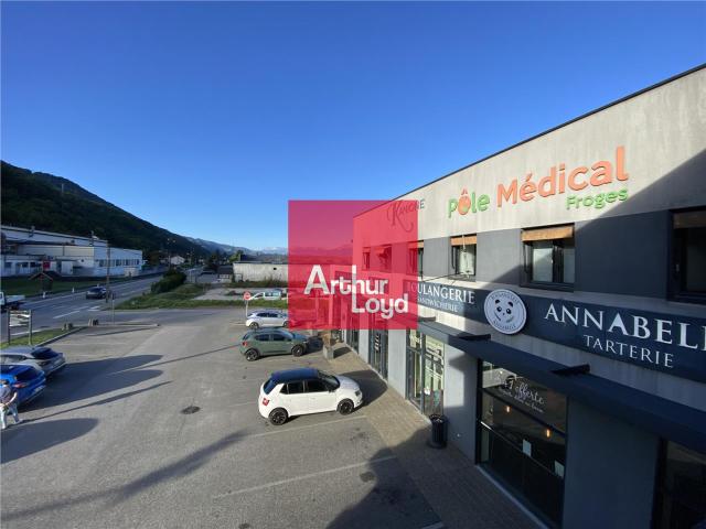 Location bureaux Froges Proche accès autoroutier et parkings