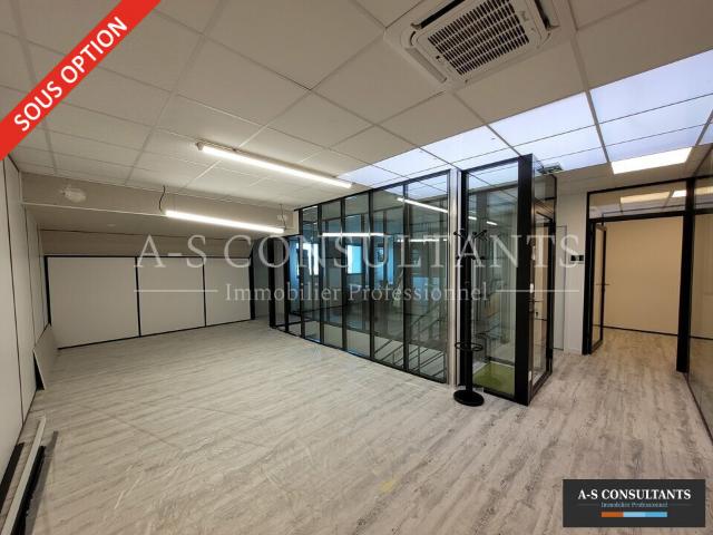 Location bureaux Genas Proche A43 A46 et bus 26 50