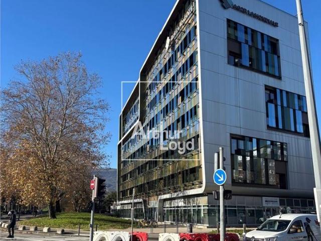 Location bureaux Grenoble Échirolles Proche gare, tram et bus