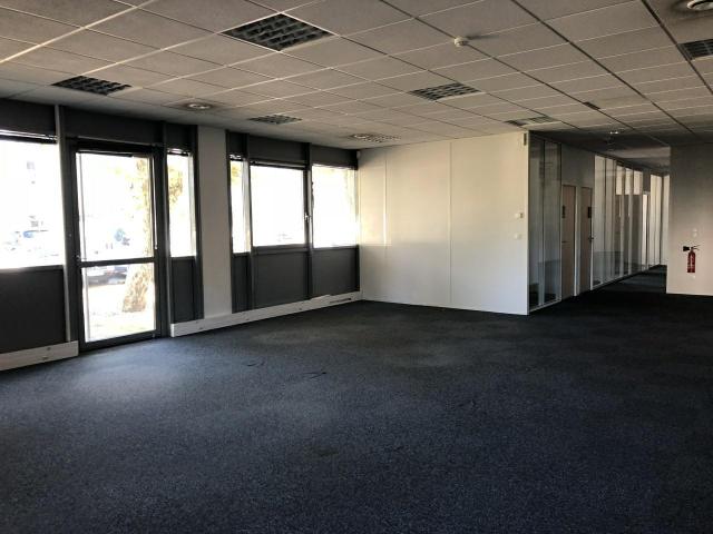 Location bureaux Grenoble Presqu'île Proximité transports en commun