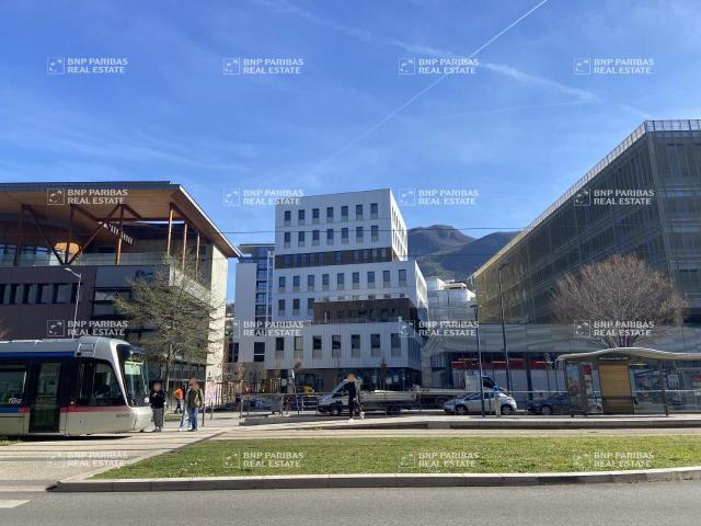 Location bureaux Grenoble Secteur Presqu'île, proche tram et gare