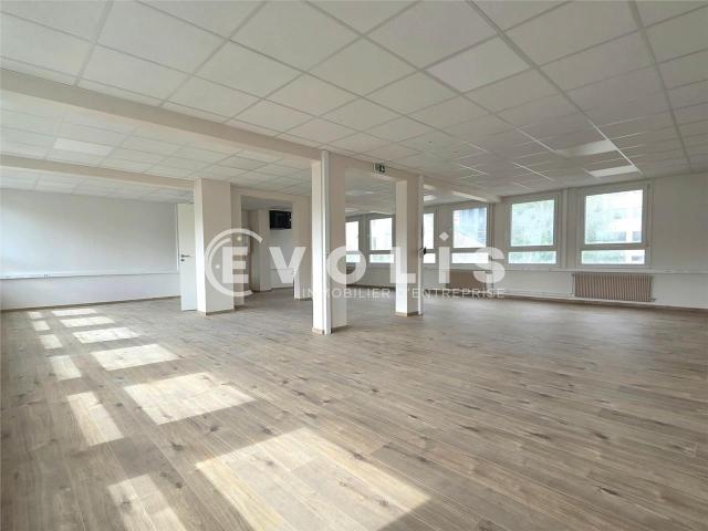Location bureaux Ivry sur Seine Face RER C et accès A4