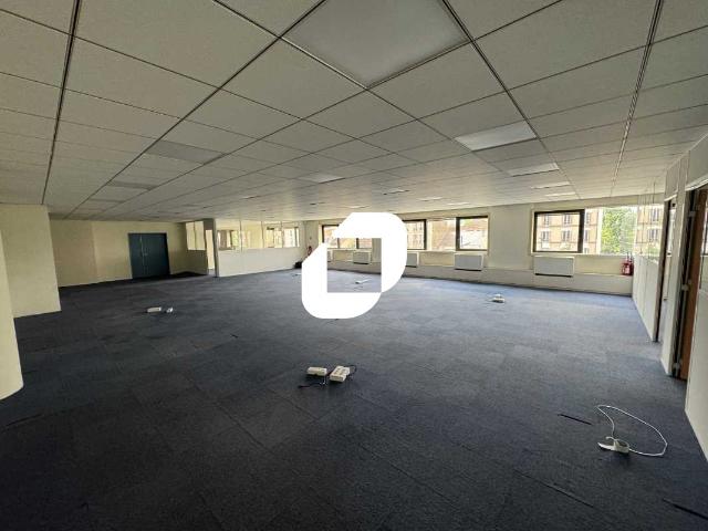 Location bureaux Ivry sur Seine Proche tramway et Porte de Choisy