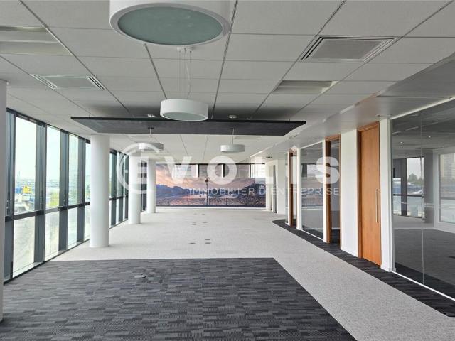 Location bureaux Ivry sur Seine Proche RER, bus et autoroutes