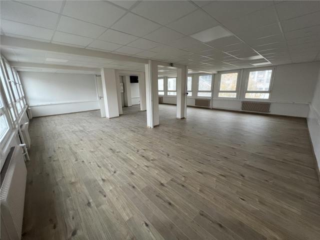 Location bureaux Ivry sur Seine RER C et bus à proximité