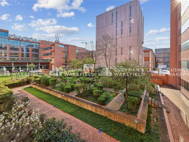 Location bureaux Ivry sur Seine 6e étage Proche métro Mairie d'Ivry
