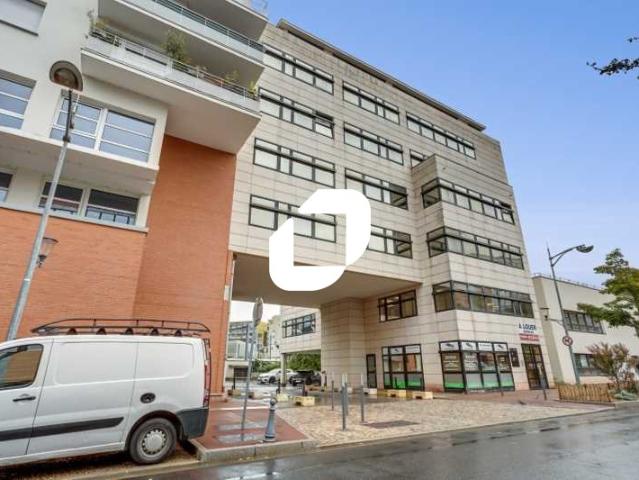 Location bureaux Issy les Moulineaux Proche Tram 2, commerces et restaurants