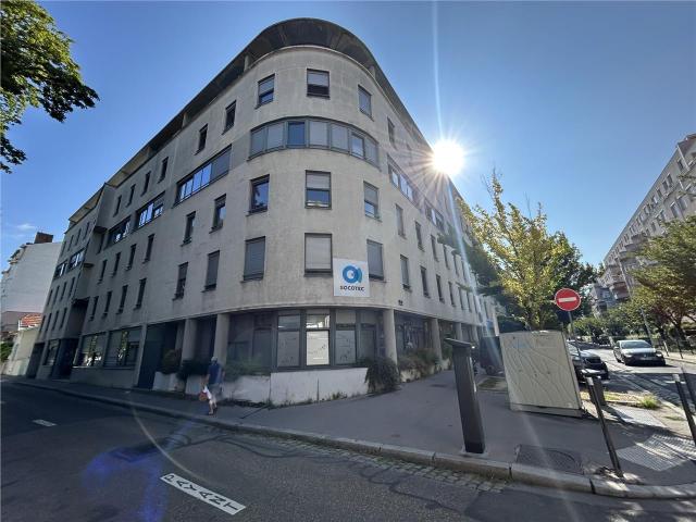 Location bureaux Lyon 3 proche métro, tram et gare Part Dieu