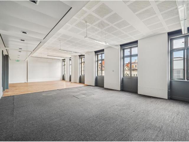 Location bureaux Lyon 2 Proche transports et place Carnot
