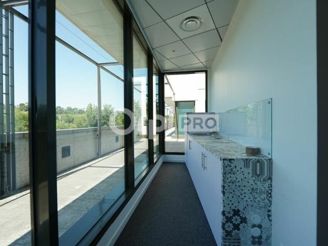 Location bureaux Lyon 4 Proximité bus et climatisation