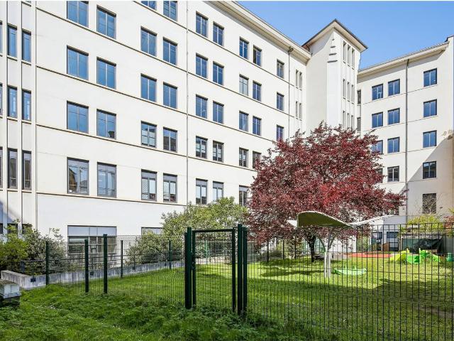 Location bureaux Lyon 6 Proche métro B, tram et gare Part Dieu