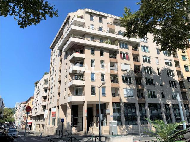 Location bureaux Lyon 9 Proche métro Vaise et bord de Saône