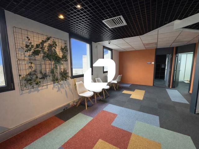 Location bureaux Lyon 9 quai du Commerce Métro et gare Vaise