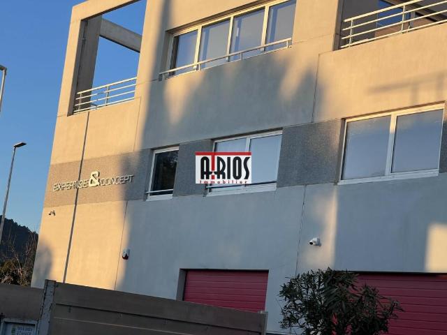 Location bureaux La Farlède ZI, 9 parkings, accès PMR