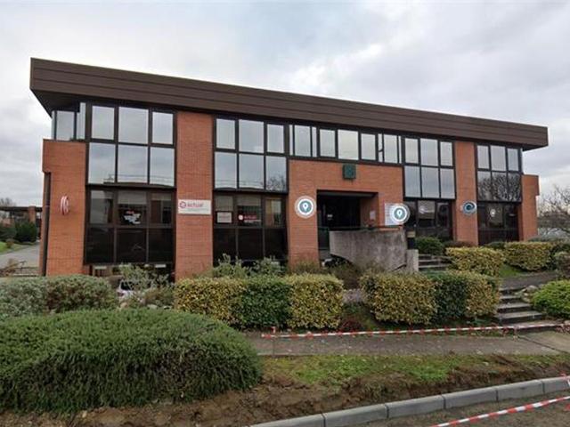 Location bureaux Labège ENOVA Proche commerces, cinéma, métro et périphérique