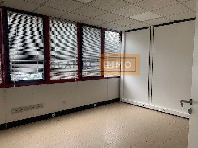 Location bureaux Les Ulis Parc sécurisé