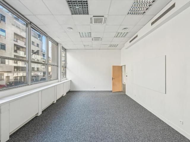 Location bureaux Levallois Perret Proche transports en commun