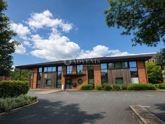 Location bureaux Lezennes Synergie Parc, bus et parking