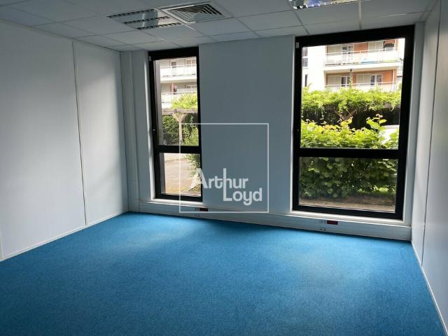 Location bureaux Lieusaint Proche RER D et accès A6