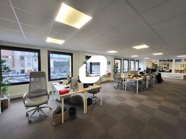 Location bureaux Lille Coeur du Vieux Lille, commerces et restaurants