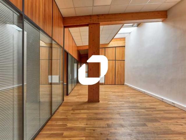 Location bureaux Linas Proche N20 et RER C Saint Michel sur Orge
