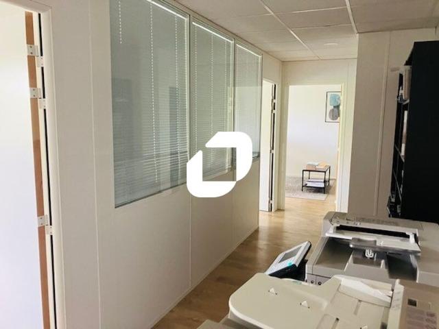 Location bureaux Lognes Proche RER A et autoroutes