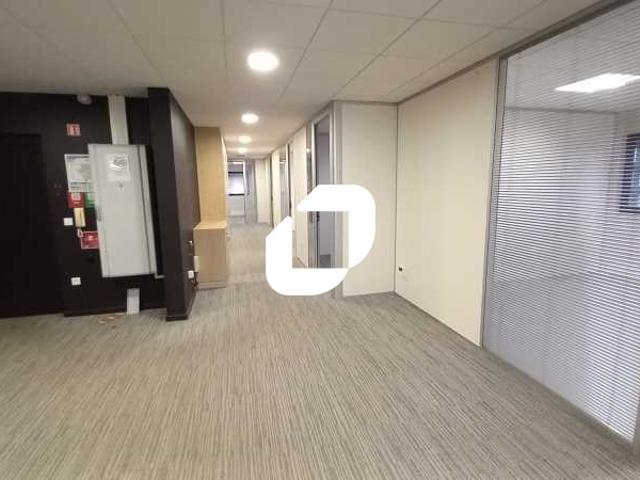 Location bureaux Loos, proche autoroutes A25 A1, gare Lille et métro