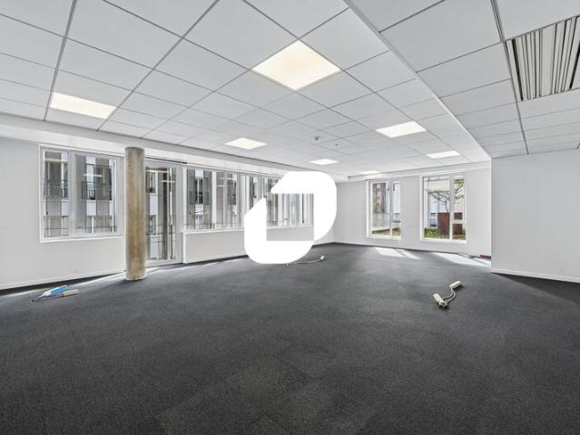 Location bureaux Paris 15 proche métro Boucicaut