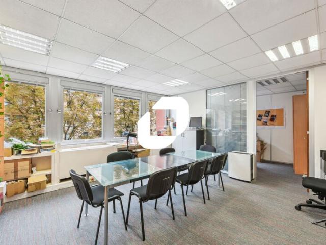 Location bureaux Paris 19 Métros Ourcq et Danube, commerces