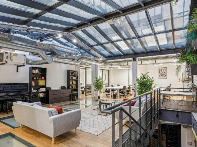 Location bureaux Paris 10 atypiques Proche Gare du Nord et Gare de l'Est