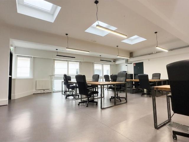 Location bureaux Paris 10 Terrasse, hôtel particulier réhabilité