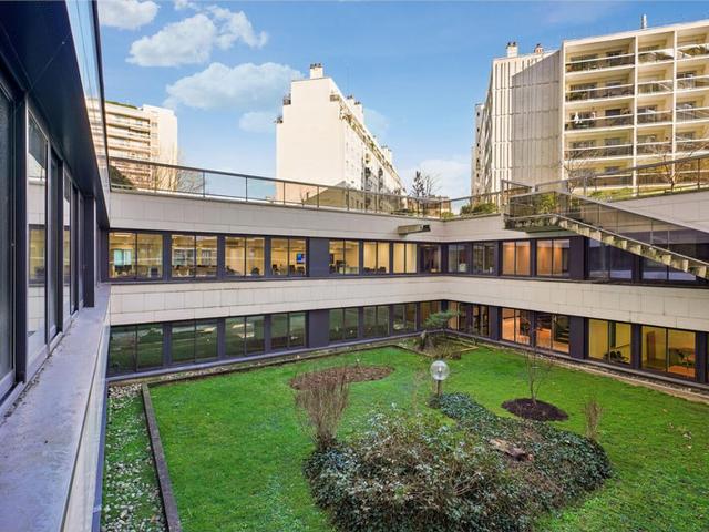 Location bureaux Paris 12 Proche Nation, métro et RER