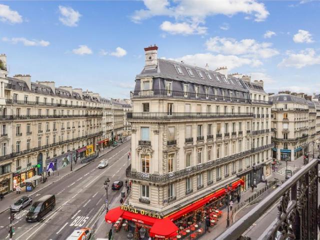 Location bureaux Paris 1 Haussmannien, métro Pyramides