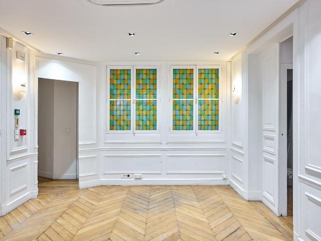 Location bureaux Paris 1 Proche transports