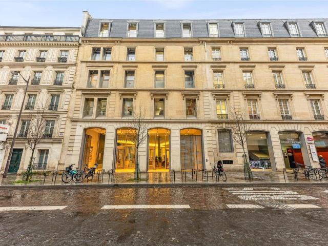 Location bureaux Paris 8 Métros Europe, Liège, Saint Lazare & RER E