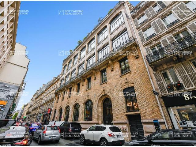 Location bureaux Paris 8 Proche métro et gare Saint Lazare