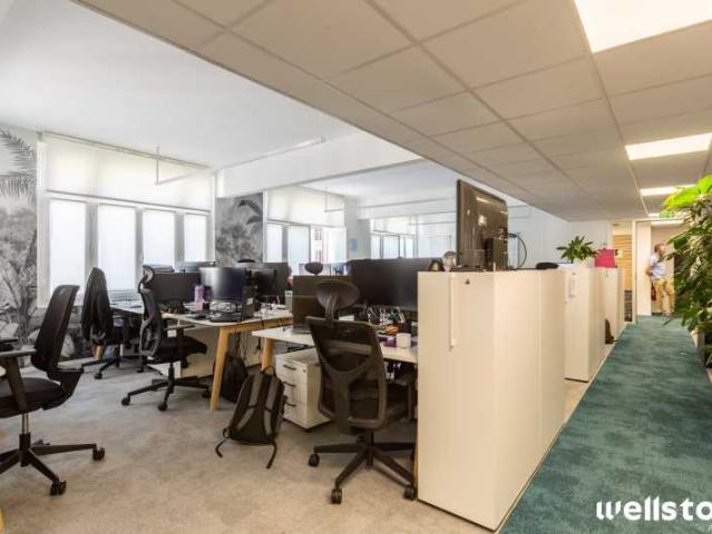 Location bureaux Paris 8 Proche gare Saint Lazare et métro Miromesnil