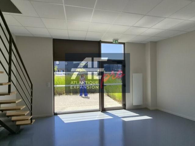 Location bureaux Pornichet Proches arrêts de bus Siffrais et Petit Canon