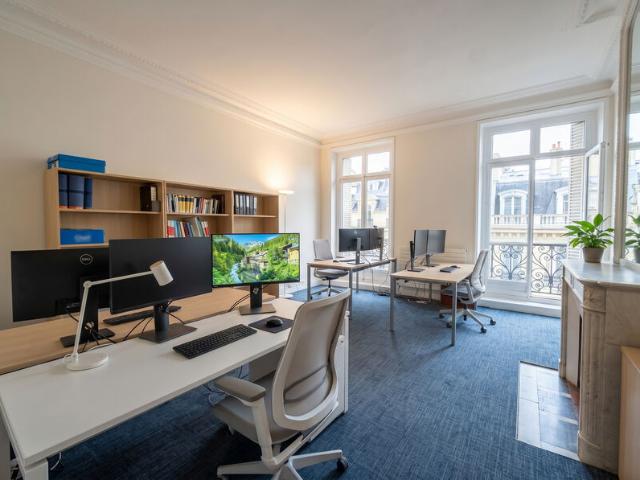 Location bureaux prestigieux Paris 8 Proche Parc Monceau