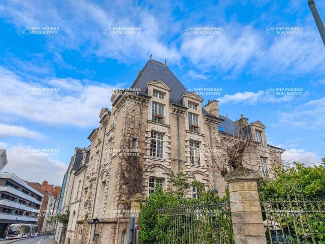Location bureaux Rennes centre Hôtel particulier de prestige