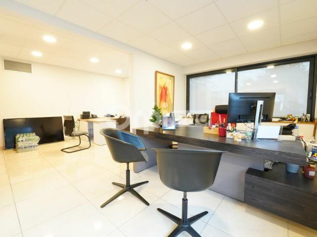 Location bureaux Rillieux la Pape Proximité D483 et bus ZI4