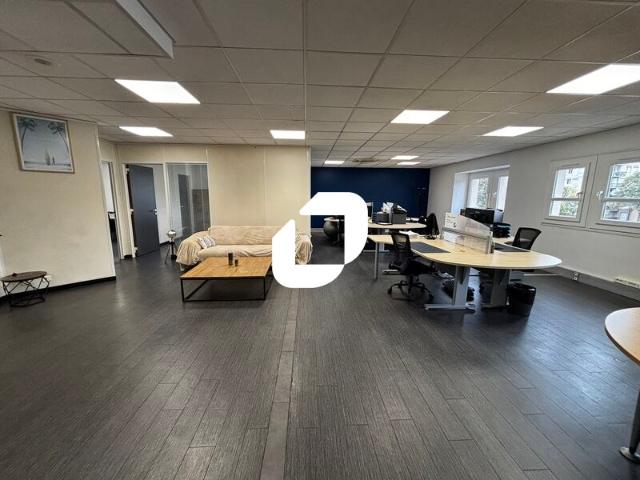 Location bureaux Ris Orangis proche A6 et Francilienne